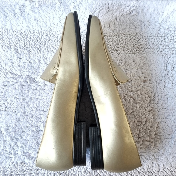 Naturalizer “champagne” gold slip on flat loafer US 6 New - Picture 4 of 10